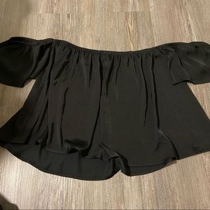 American Eagle Off the shoulder Shirt